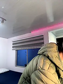 noah red online show from 10-10-25, 01:50