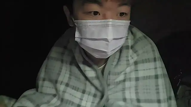 Snapshot of fox165 chatting on 12-19-25, 04:53 fox165 online show from 12-19-25, 04:53