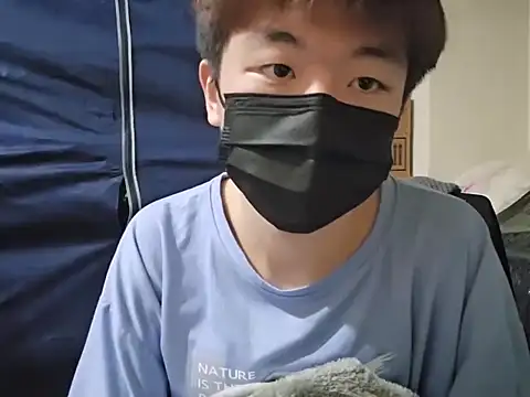 Snapshot of fox165 chatting on 12-22-25, 03:34 fox165 online show from 12-22-25, 03:34