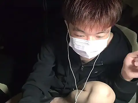 Snapshot of fox165 chatting on 11-27-25, 04:07 fox165 online show from 11-27-25, 04:07