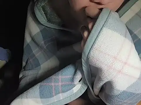 Snapshot of fox165 chatting on 03-13-26, 04:23 fox165 online show from 03-13-26, 04:23