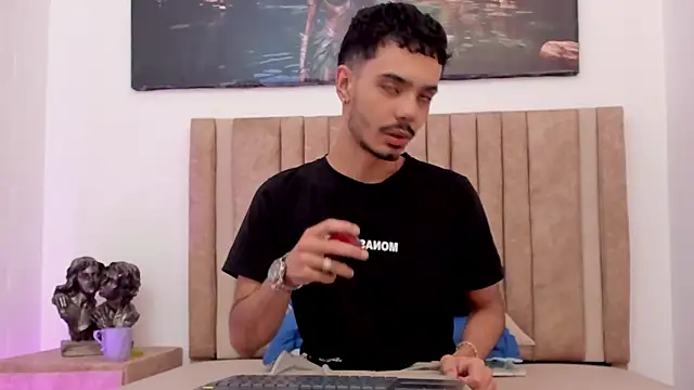 Timothe Evans online show from 12-05-25, 04:11