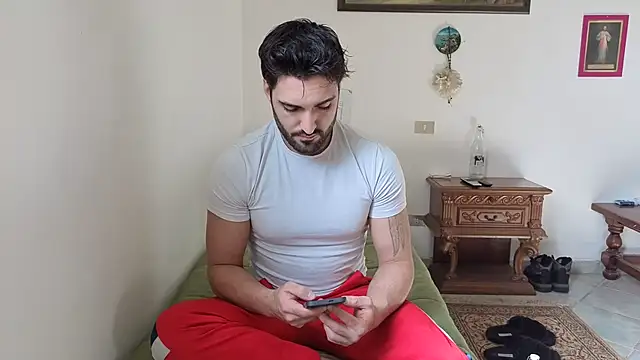 Snapshot of Al3xox02 chatting on 02-23-26, 01:01 Al3xox02 online show from 02-23-26, 01:01