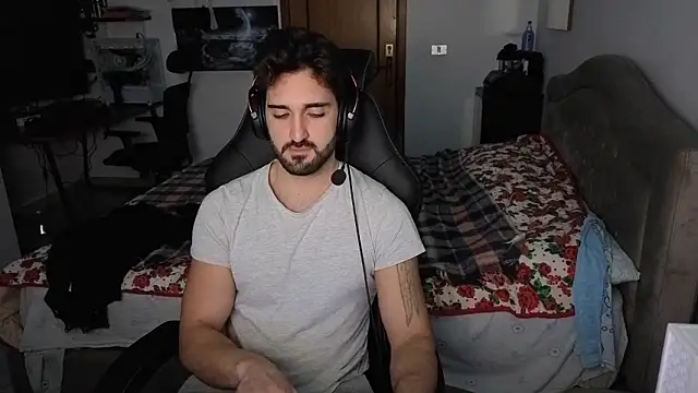 Snapshot of Al3xox02 chatting on 01-15-26, 08:56 Al3xox02 online show from 01-15-26, 08:56