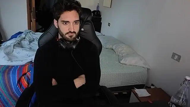 Al3xox02 online show from 04-01-26, 10:27