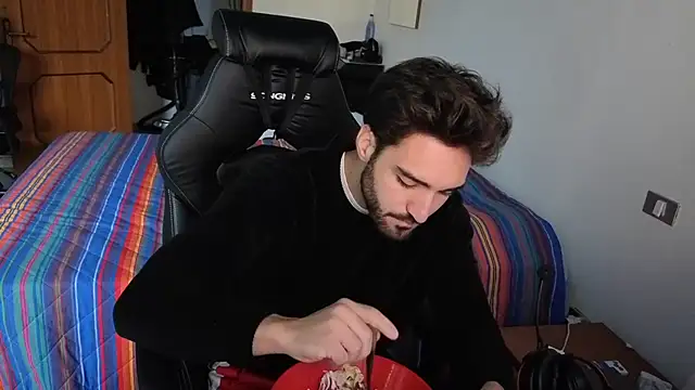 Al3xox02 online show from 03-31-26, 02:08