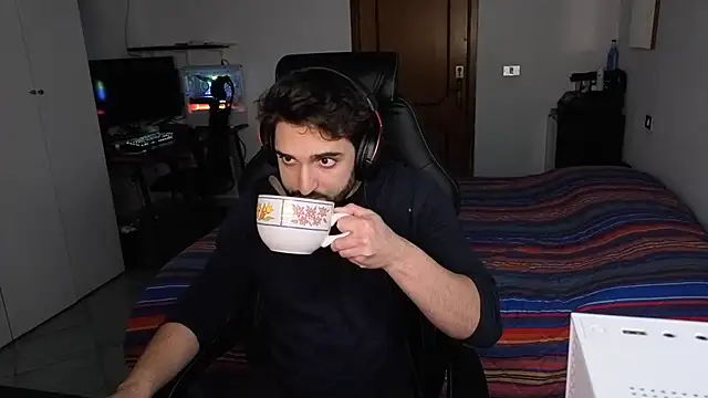 Snapshot of Al3xox02 chatting on 03-01-26, 07:36 Al3xox02 online show from 03-01-26, 07:36