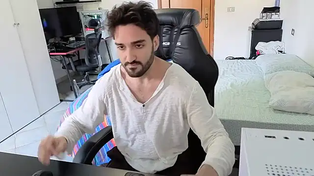 Al3xox02 online show from 03-28-26, 10:38