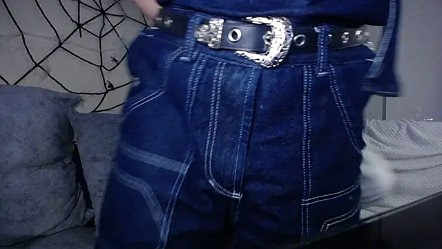 Snapshot of _PandoyParker_ chatting on 10-18-25, 12:45 PandoyParker online show from 10-18-25, 12:45