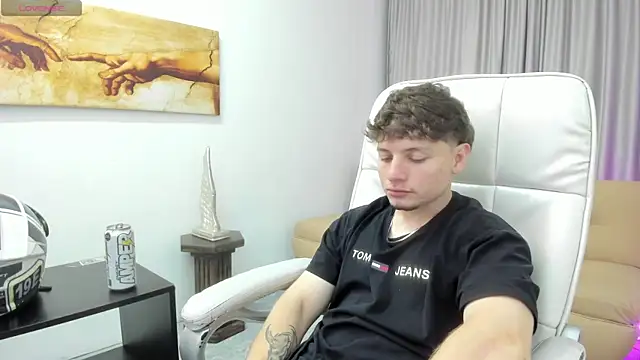 Leoo Miller online show from 01-08-26, 04:29