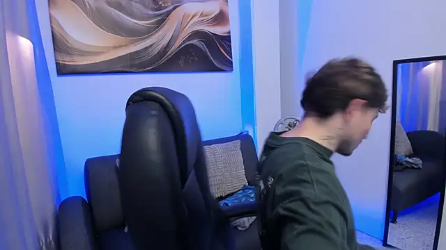 Leoo Miller online show from 02-15-26, 03:51