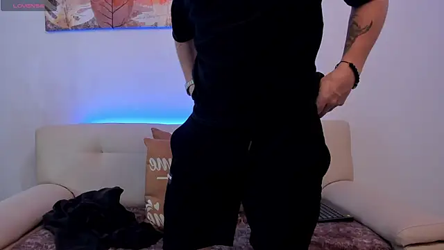 Leoo Miller online show from 10-21-25, 08:19