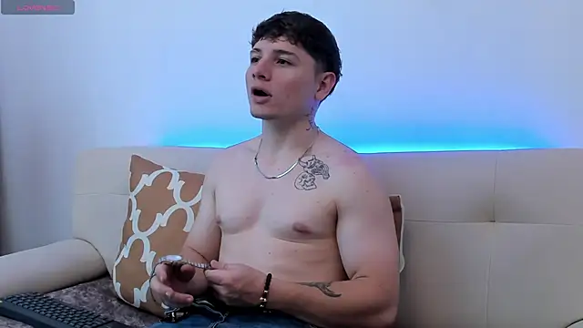 Leoo Miller online show from 10-13-25, 08:43