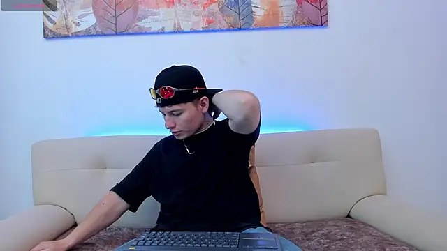 Leoo Miller online show from 10-23-25, 08:07