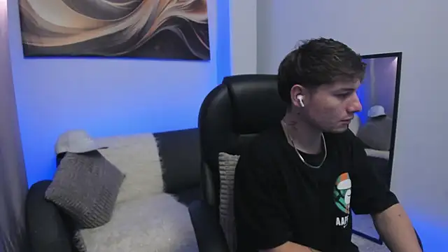 Leoo Miller online show from 02-07-26, 04:42