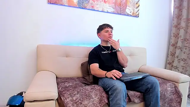 Leoo Miller online show from 10-07-25, 08:43