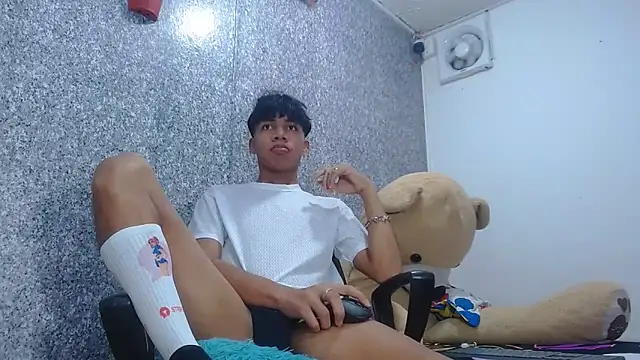 sexyboys cutex18 online show from 04-10-26, 02:07