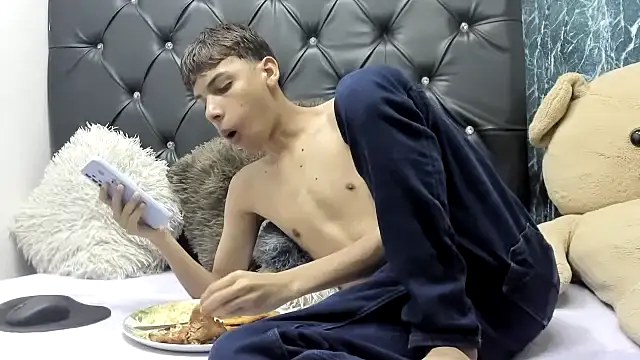 sexyboys cutex18 online show from 12-15-25, 07:31