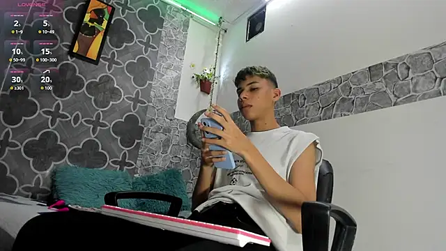 Snapshot of sexyboys_cutex18 chatting on 01-17-26, 10:46 sexyboys cutex18 online show from 01-17-26, 10:46