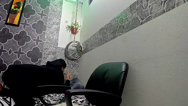 Snapshot of sexyboys_cutex18 chatting on 02-10-26, 09:03 sexyboys cutex18 online show from 02-10-26, 09:03