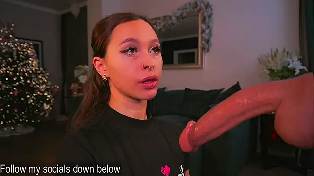 karolineneuer  online show from 12-01-25, 01:17