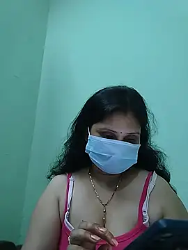 Snapshot of yourbeautyqueen chatting on 07-18-26, 08:50 yourbeautyqueen online show from 07-18-26, 08:50