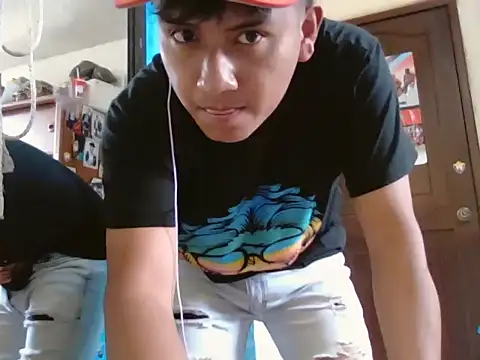 Snapshot of marco13y chatting on 11-08-25, 06:11 marco13y online show from 11-08-25, 06:11