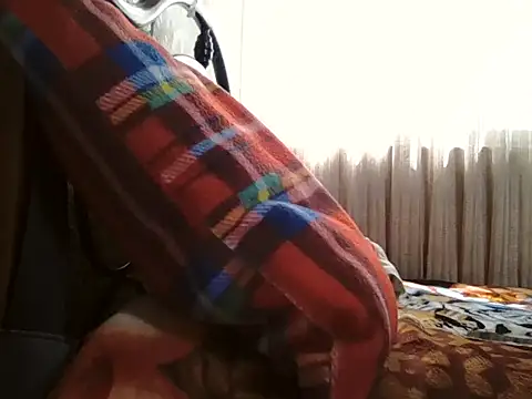 Snapshot of marco13y chatting on 11-27-25, 07:03 marco13y online show from 11-27-25, 07:03