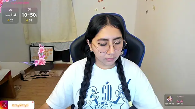 LoveLyy- online show from 04-28-26, 09:30