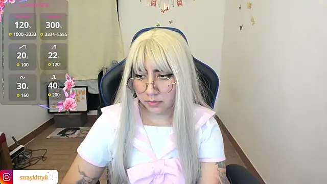 LoveLyy- online show from 04-10-26, 10:39