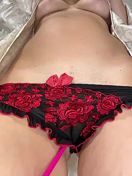 Aurynne online show from 11-15-25, 06:56