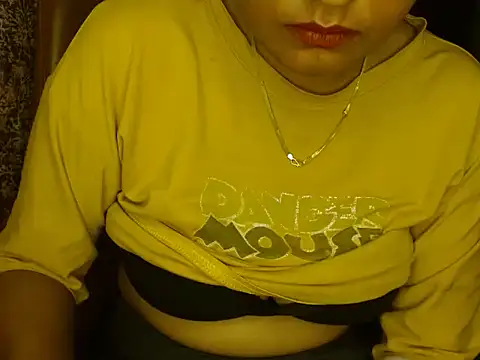 Snapshot of Kittibhabhi-9 chatting on 10-09-25, 06:47 Kittibhabhi-9 online show from 10-09-25, 06:47