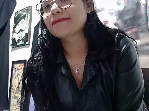 Snapshot of MaviEvil_ chatting on 10-08-25, 11:01 MaviEvil online show from 10-08-25, 11:01
