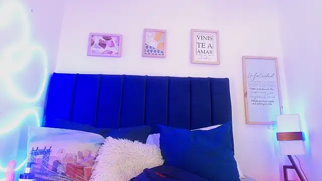 Nefera Noxx online show from 11-10-25, 03:33