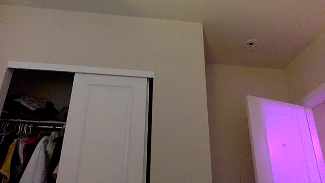 Snapshot of nvthvn555 chatting on 03-10-26, 06:12 nvthvn555 online show from 03-10-26, 06:12