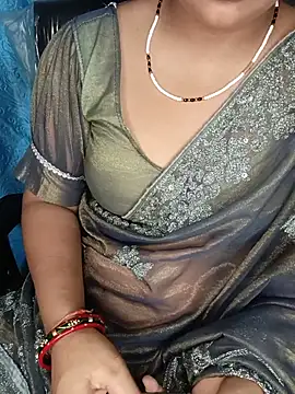 Snapshot of Rashmi_011 chatting on 07-03-26, 12:06 Rashmi 011 online show from 07-03-26, 12:06