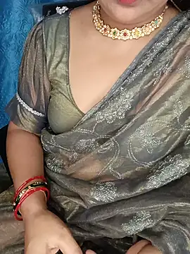 Snapshot of Rashmi_011 chatting on 07-09-26, 12:44 Rashmi 011 online show from 07-09-26, 12:44
