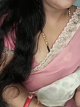 Snapshot of Rashmi_011 chatting on 07-25-26, 01:02 Rashmi 011 online show from 07-25-26, 01:02