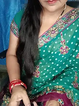 Snapshot of Rashmi_011 chatting on 06-08-26, 08:59 Rashmi 011 online show from 06-08-26, 08:59