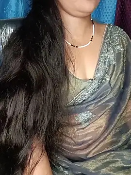 Snapshot of Rashmi_011 chatting on 06-18-26, 12:31 Rashmi 011 online show from 06-18-26, 12:31