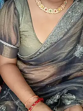 Snapshot of Rashmi_011 chatting on 06-05-26, 12:59 Rashmi 011 online show from 06-05-26, 12:59