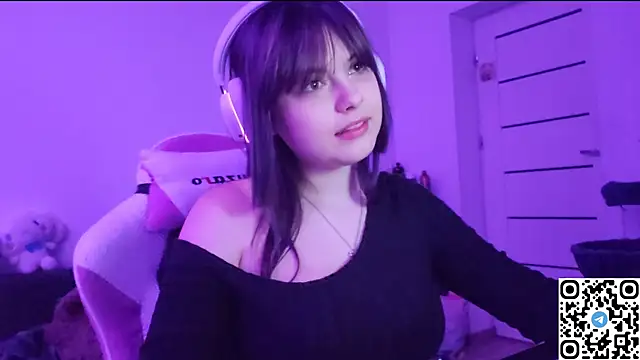 KristiBloom online show from 11-23-25, 09:14