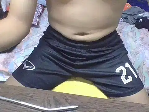 Boyshuaaa online show from 04-18-26, 07:07