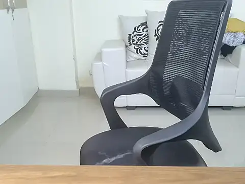 Snapshot of Meadow_rain1 chatting on 10-09-25, 12:49 Meadow rain1 online show from 10-09-25, 12:49