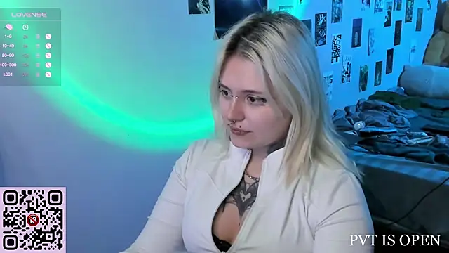 bixxxiz online show from 12-17-25, 02:00