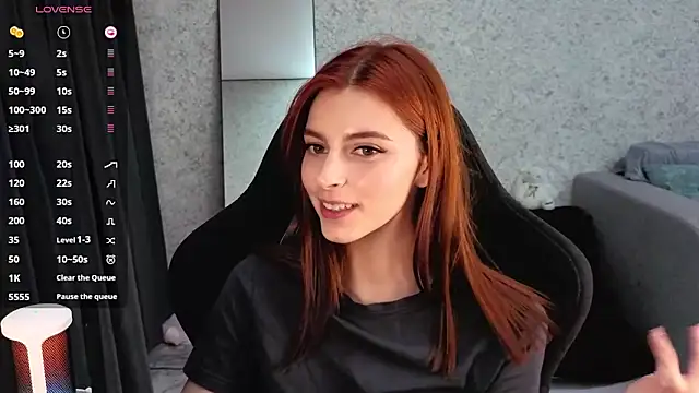 kitti sweett online show from 10-30-25, 07:22