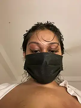 Monica  Bellucci   online show from 03-20-26, 04:08