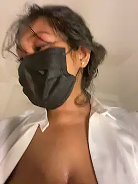 Monica  Bellucci   online show from 04-03-26, 04:02