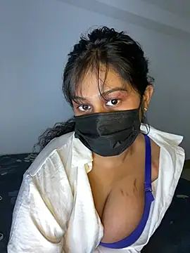 Monica  Bellucci   online show from 01-10-26, 02:12