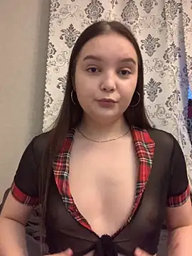 Snapshot of DanaDaily chatting on 10-17-25, 04:27 DanaDaily online show from 10-17-25, 04:27